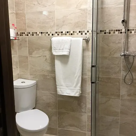 Ryan's River B&B 콩